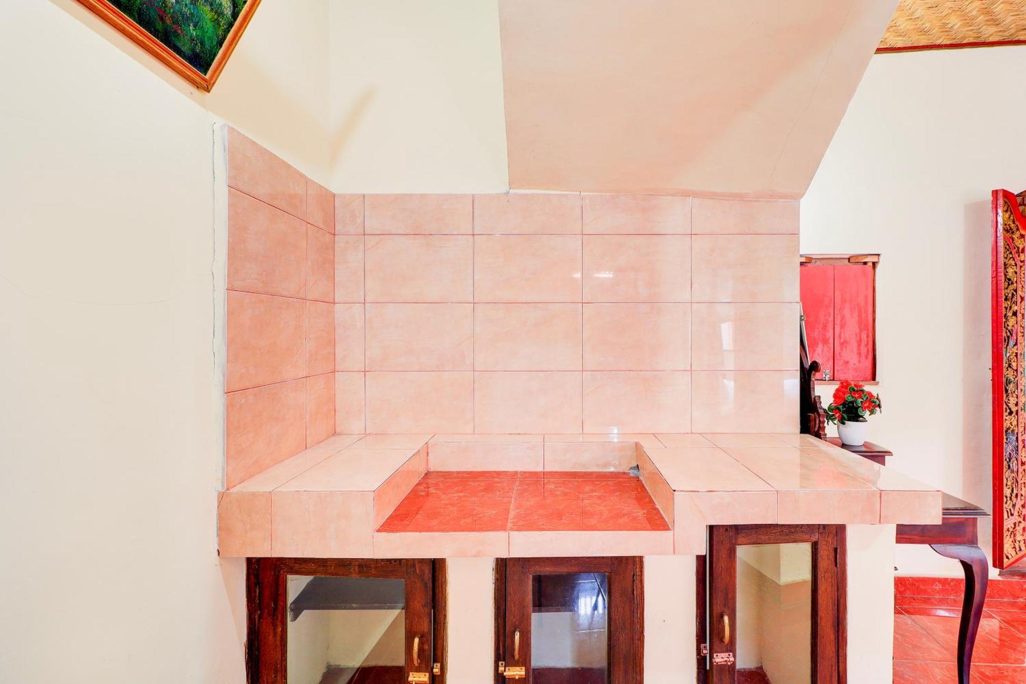 Hotel O Ubud Asri Homestay Near Monkey Forest Exterior photo